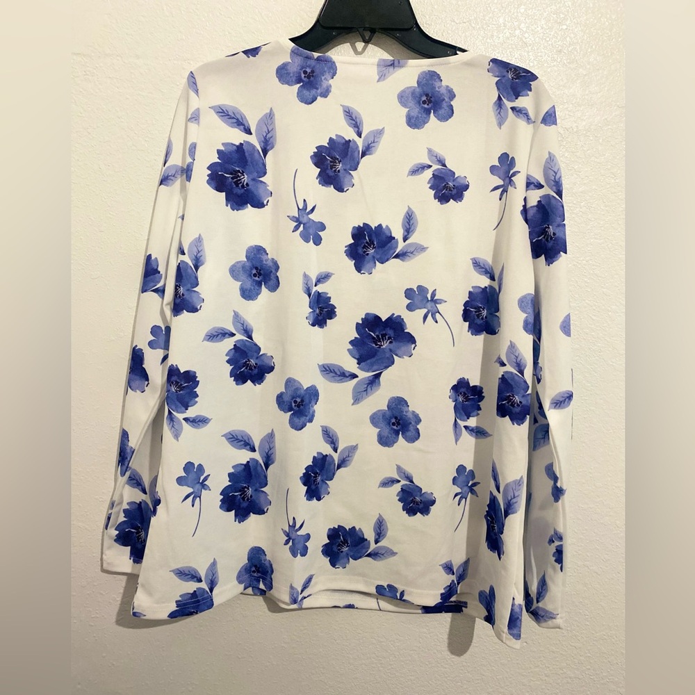 Floral Long Sleeve Top - Picture 2 of 5